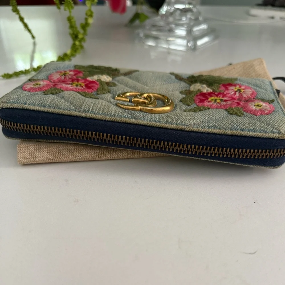 Gucci GG Marmont Floral Embroidered Matelasse Denim Zip Around Wallet - Picture 4 of 13